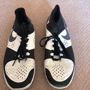 Mens nike running shoe